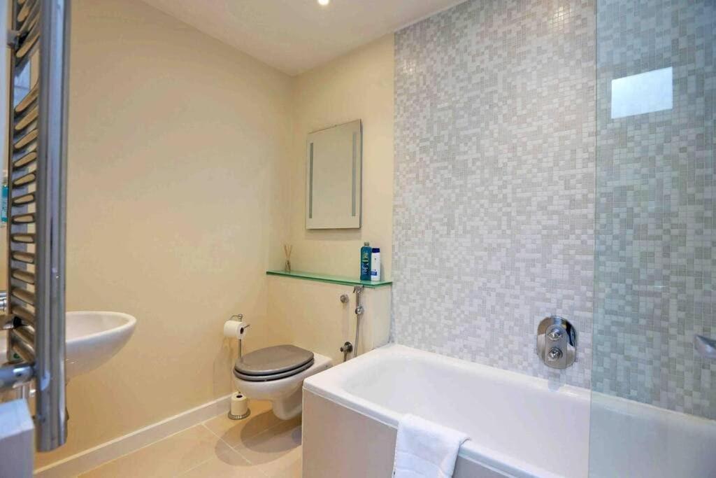3bed Townhouse Earls Court Old Manor Hébergement de vacances *