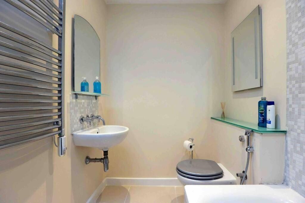 3bed Townhouse Earls Court Old Manor Hébergement de vacances Londres